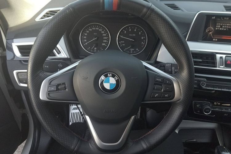 Used BMW X1 2016 sDrive18Li Fashion Model Steering Wheel