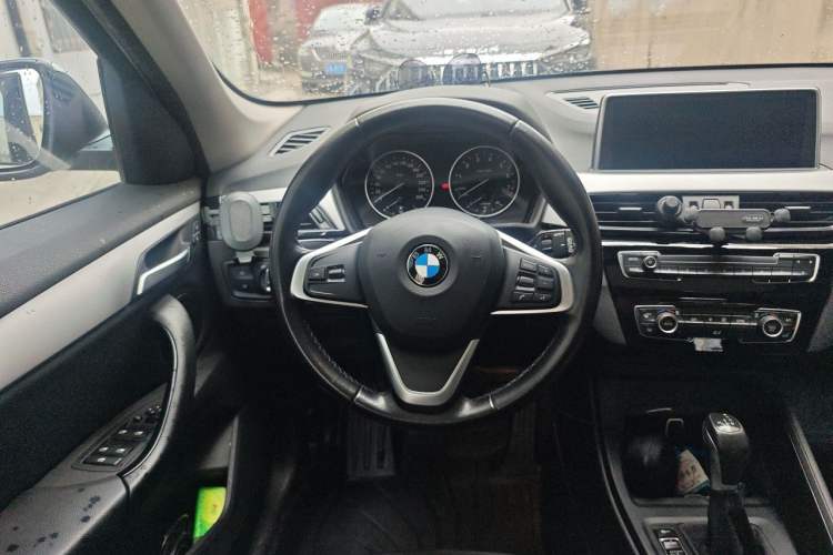 Used BMW X1 2016 sDrive18Li Fashion Model Steering Wheel