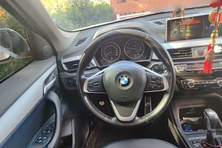 Used BMW X1 2016 sDrive18Li Fashion Model Steering Wheel