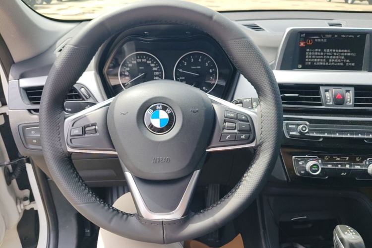 Used BMW X1 2016 sDrive18Li Fashion Model Steering Wheel