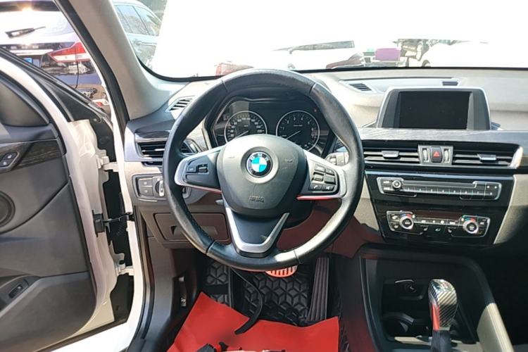 Used BMW X1 2016 sDrive18Li Premium Edition Steering Wheel