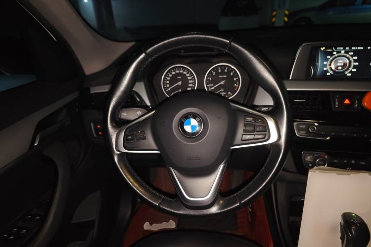 Used BMW X1 2016 sDrive18Li Fashion Model Steering Wheel