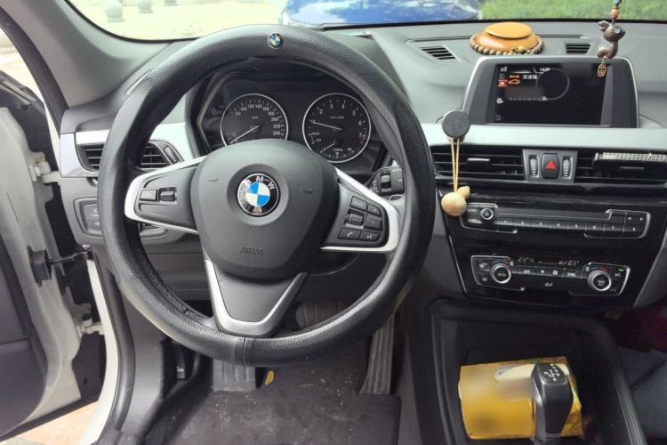 Used BMW X1 2016 sDrive18Li Fashion Model Steering Wheel