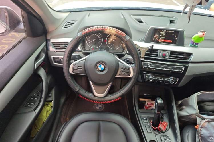 Used BMW X1 2016 sDrive18Li Premium Edition Steering Wheel