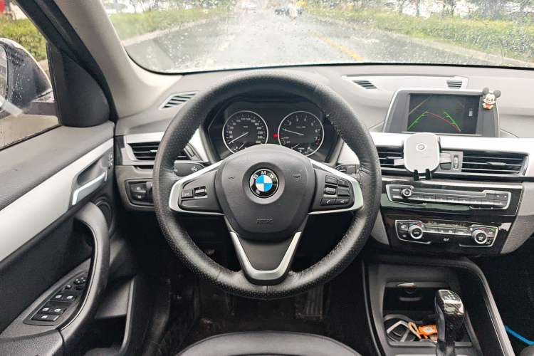 Used BMW X1 2016 sDrive18Li Fashion Model Steering Wheel
