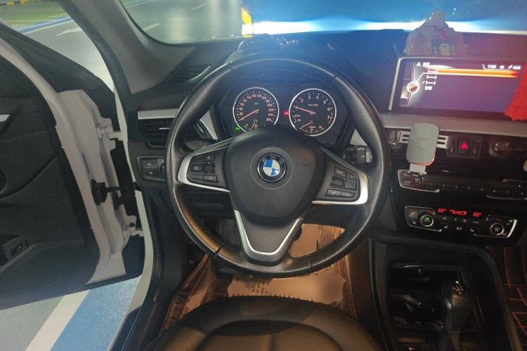 Used BMW X1 2016 sDrive18Li Premium Edition Steering Wheel