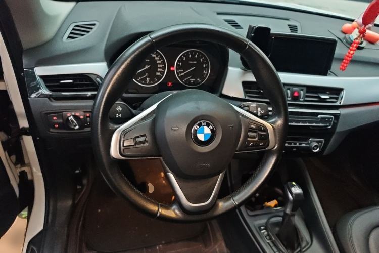 Used BMW X1 2016 sDrive18Li Fashion Model Steering Wheel