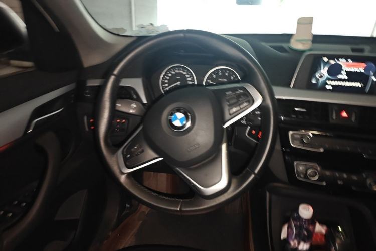Used BMW X1 2016 sDrive18Li Fashion Model Steering Wheel
