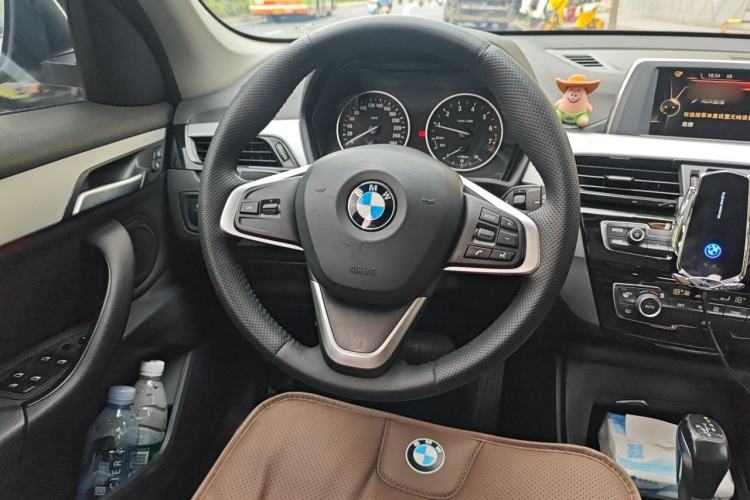 Used BMW X1 2016 sDrive18Li Fashion Model Steering Wheel