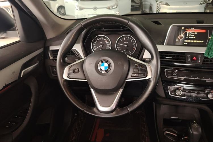 Used BMW X1 2016 sDrive18Li Fashion Model Steering Wheel