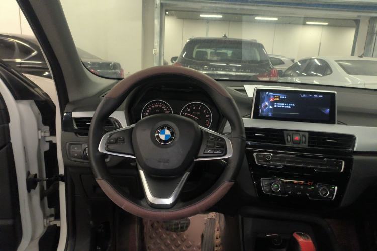 Used BMW X1 2016 sDrive18Li Fashion Model Steering Wheel