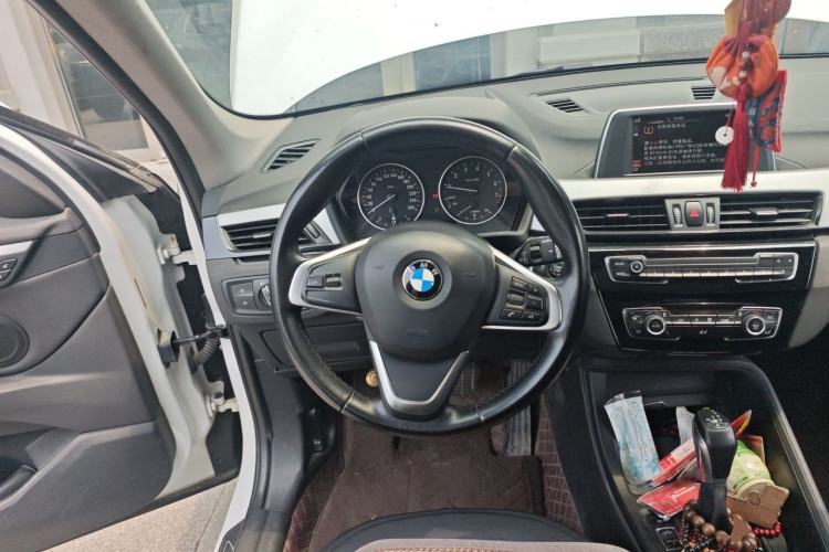 Used BMW X1 2016 sDrive18Li Fashion Model Steering Wheel