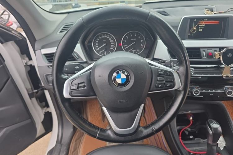 Used BMW X1 2016 sDrive18Li Fashion Model Steering Wheel