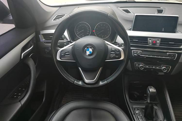 Used BMW X1 2016 sDrive18Li Fashion Model Steering Wheel