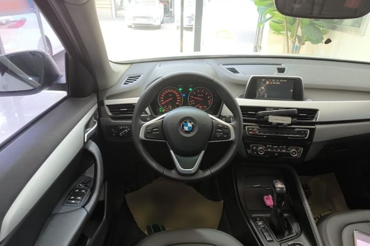 Used BMW X1 2016 sDrive18Li Fashion Model Steering Wheel