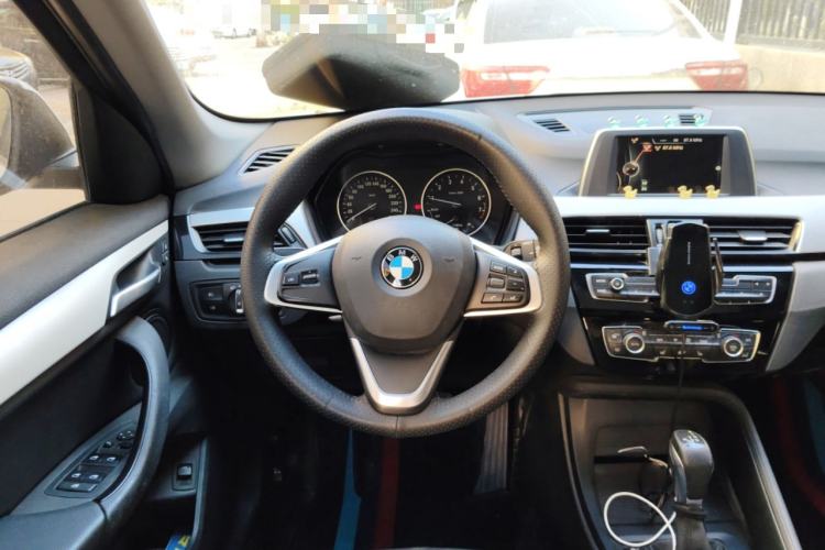 Used BMW X1 2016 sDrive18Li Premium Edition Steering Wheel