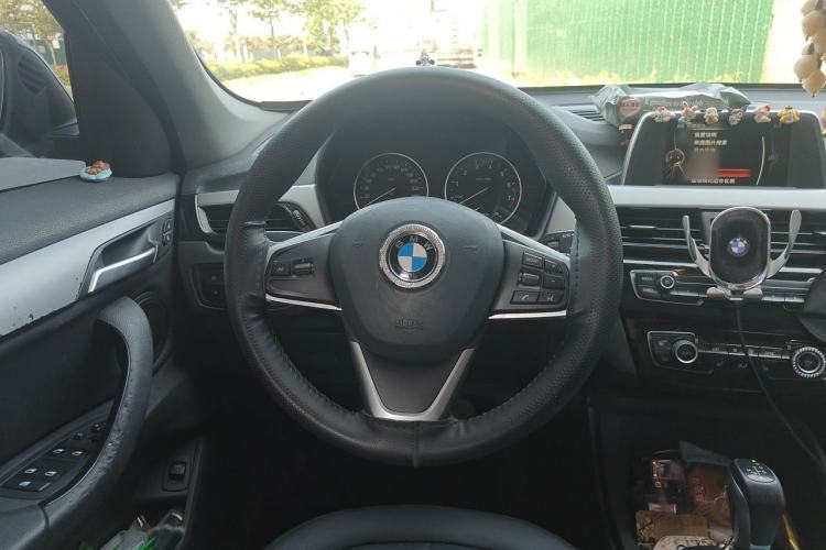 Used BMW X1 2016 sDrive18Li Premium Edition Steering Wheel