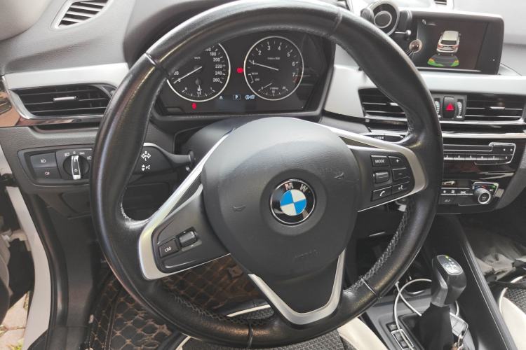 Used BMW X1 2016 sDrive18Li Fashion Model Steering Wheel