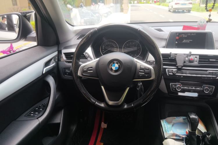 Used BMW X1 2016 sDrive18Li Fashion Model Steering Wheel