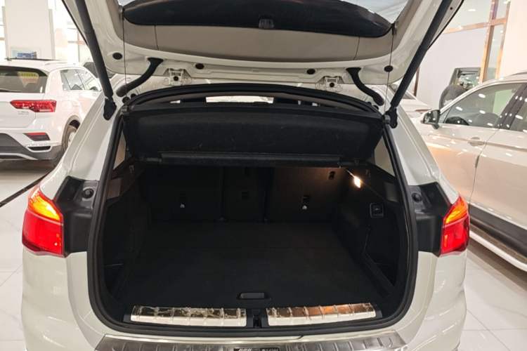Used BMW X1 2016 sDrive18Li Fashion Model Trunk