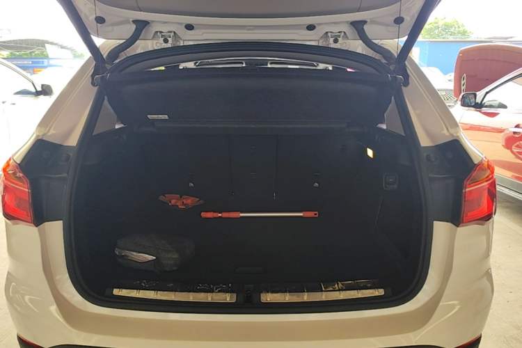 Used BMW X1 2016 sDrive18Li Premium Edition Trunk