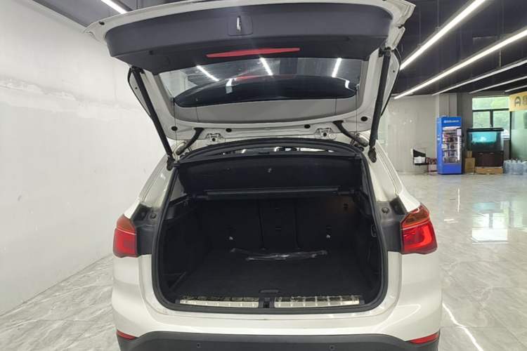 Used BMW X1 2016 sDrive18Li Fashion Model Trunk