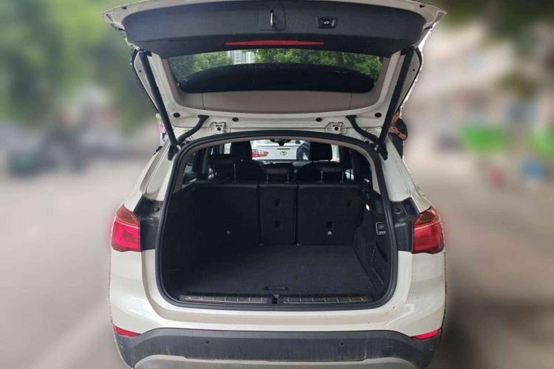 Used BMW X1 2016 sDrive18Li Premium Edition Trunk