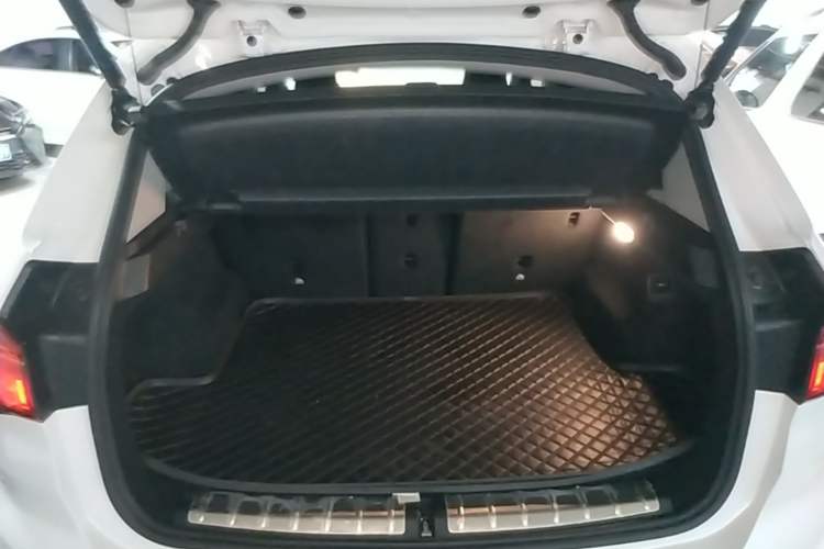 Used BMW X1 2016 sDrive18Li Fashion Model Trunk