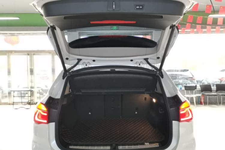 Used BMW X1 2016 sDrive20Li Luxury Model Trunk