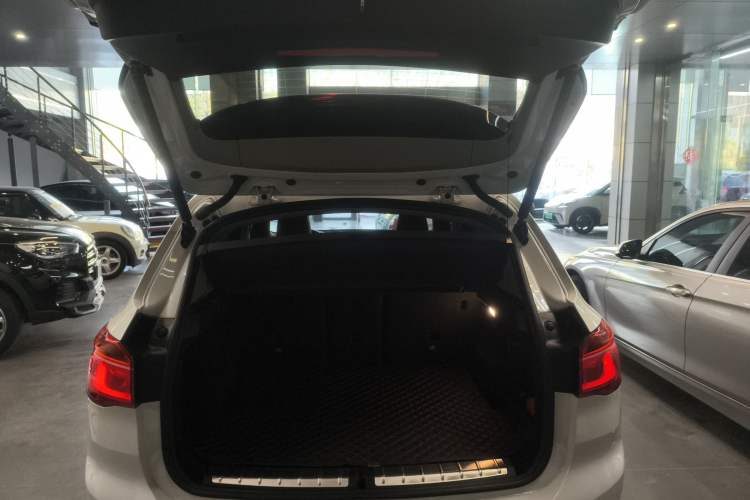 Used BMW X1 2016 sDrive18Li Fashion Model Trunk