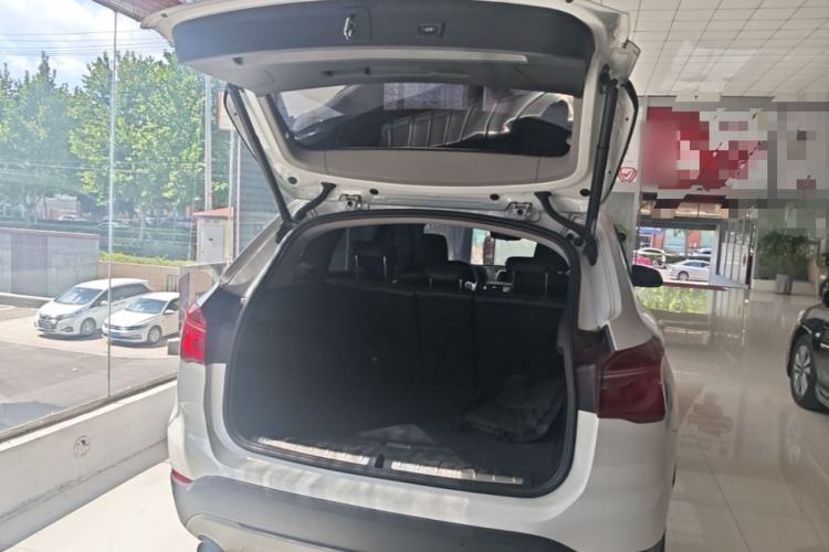 Used BMW X1 2016 sDrive18Li Fashion Model Trunk