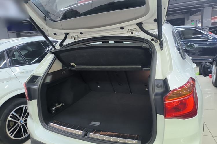 Used BMW X1 2016 sDrive18Li Fashion Model Trunk