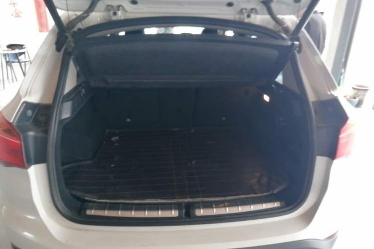 Used BMW X1 2016 sDrive18Li Premium Edition Trunk