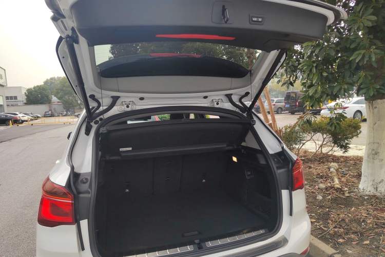 Used BMW X1 2016 sDrive18Li Fashion Model Trunk