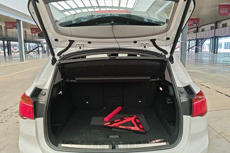Used BMW X1 2016 sDrive18Li Fashion Model Trunk