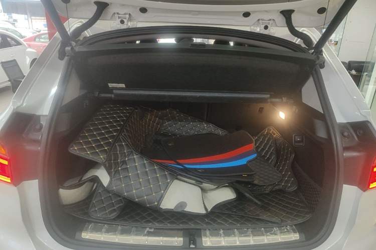 Used BMW X1 2016 sDrive20Li Luxury Model Trunk