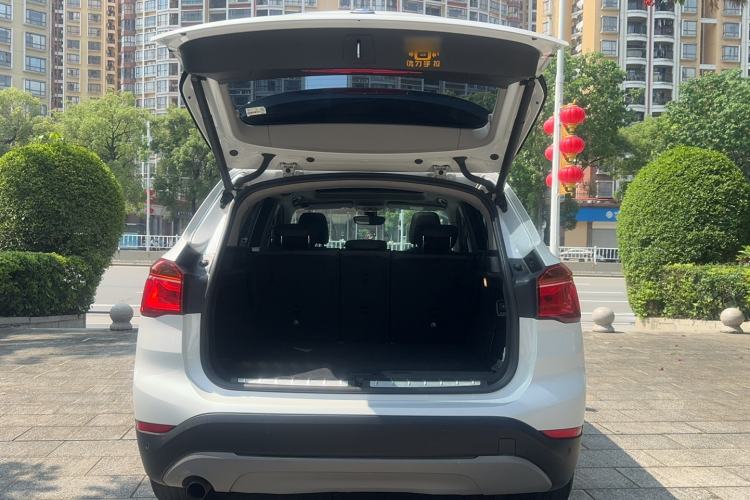 Used BMW X1 2016 sDrive18Li Premium Edition Trunk