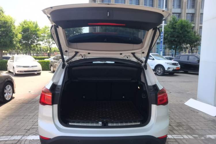 Used BMW X1 2016 sDrive18Li Fashion Model Trunk