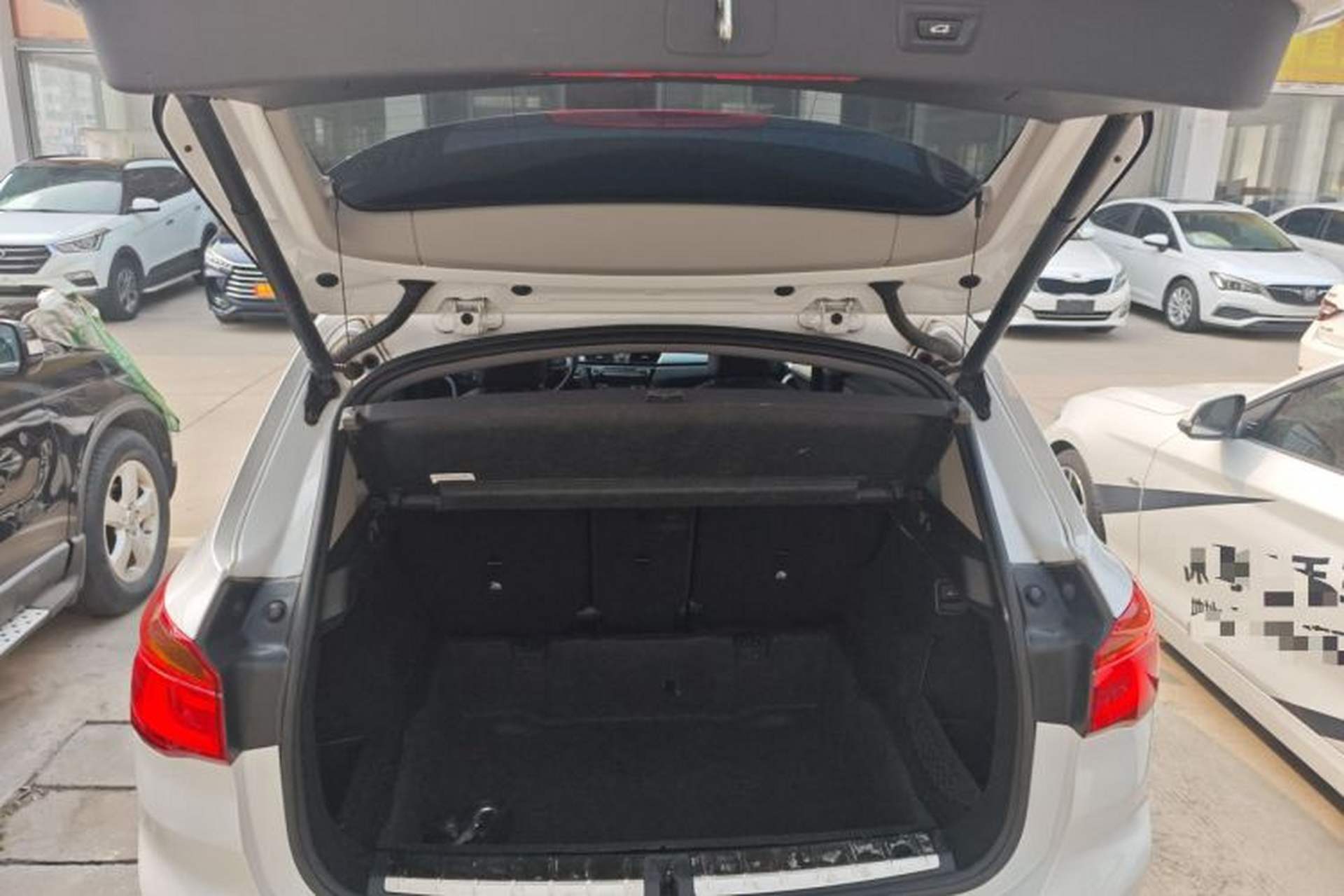 Used BMW X1 2016 sDrive18Li Premium Edition Trunk