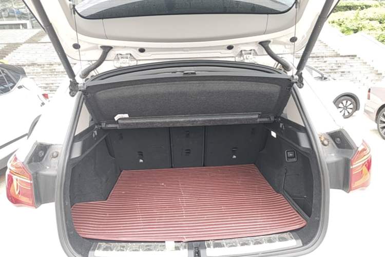 Used BMW X1 2016 sDrive18Li Fashion Model Trunk