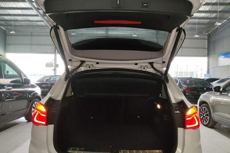Used BMW X1 2016 sDrive18Li Premium Edition Trunk