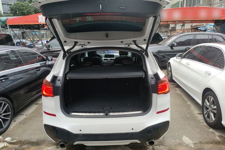 Used BMW X1 2016 sDrive20Li Luxury Model Trunk