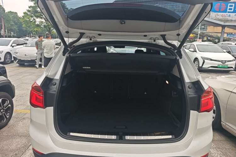 Used BMW X1 2016 sDrive20Li Luxury Model Trunk