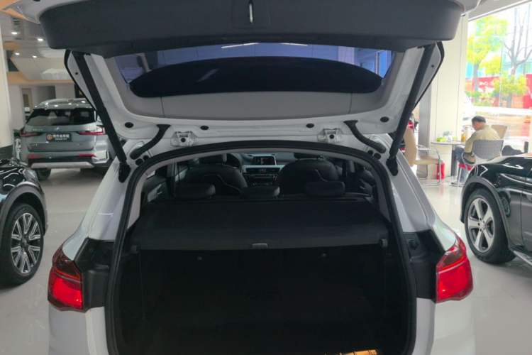 Used BMW X1 2016 sDrive18Li Fashion Model Trunk