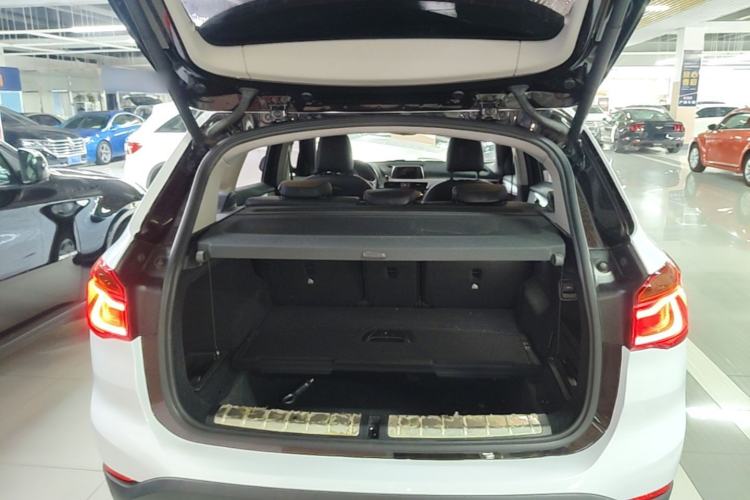 Used BMW X1 2016 sDrive18Li Premium Edition Trunk