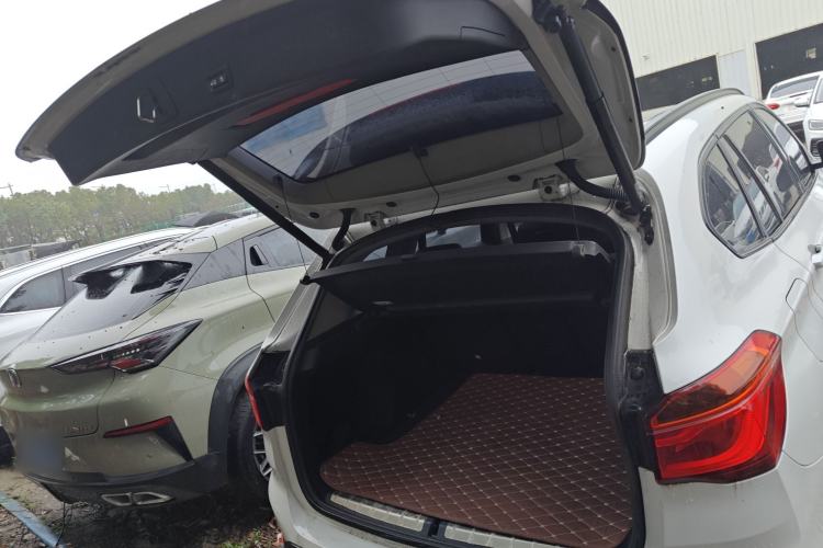Used BMW X1 2016 sDrive20Li Luxury Model Trunk