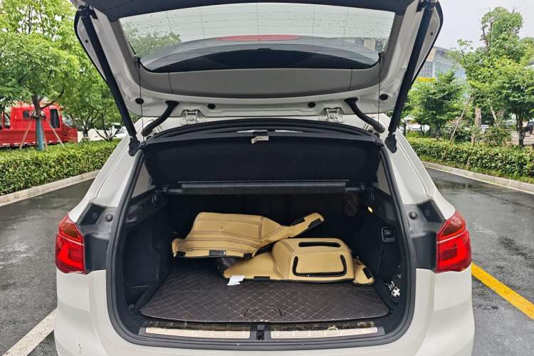 Used BMW X1 2016 sDrive18Li Fashion Model Trunk