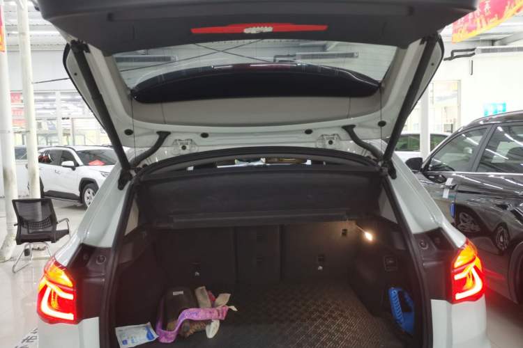 Used BMW X1 2016 sDrive18Li Premium Edition Trunk