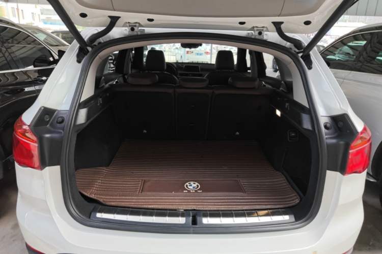 Used BMW X1 2016 sDrive18Li Luxury Model Trunk