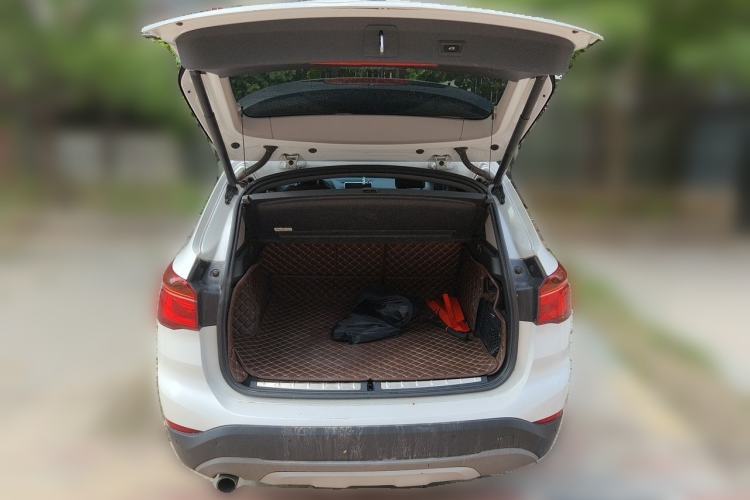 Used BMW X1 2016 sDrive18Li Luxury Model Trunk